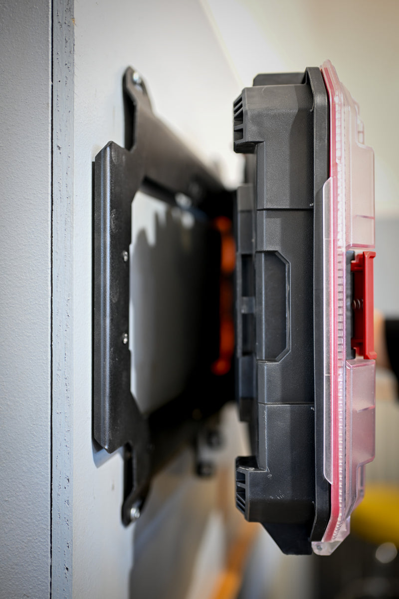 HUSKY LOCKING MOUNTING PLATE WITH HUSKY BOX